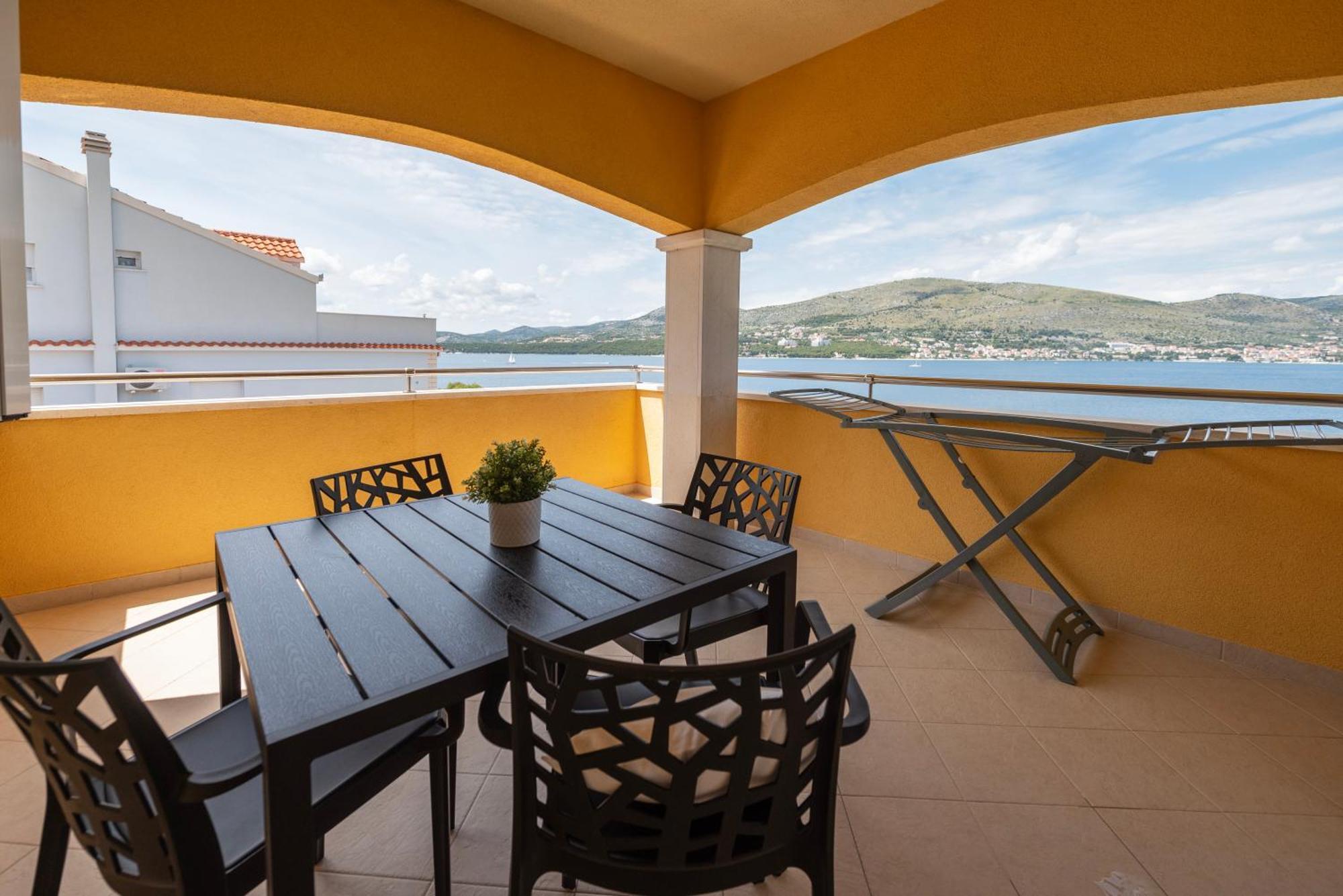 Lavanda Residence With Heated Pool Trogir Split Donji Okrug  Extérieur photo