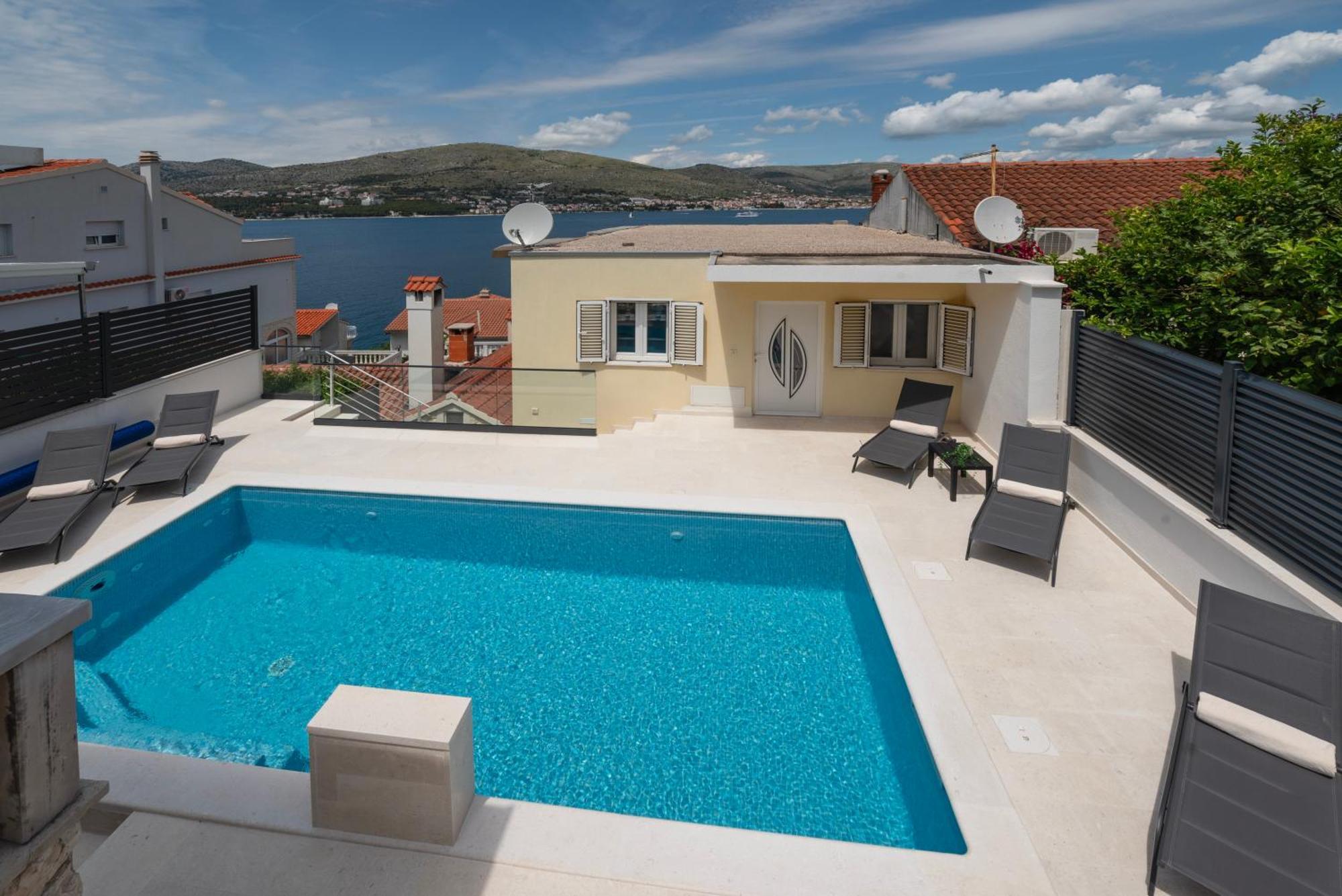 Lavanda Residence With Heated Pool Trogir Split Donji Okrug  Extérieur photo