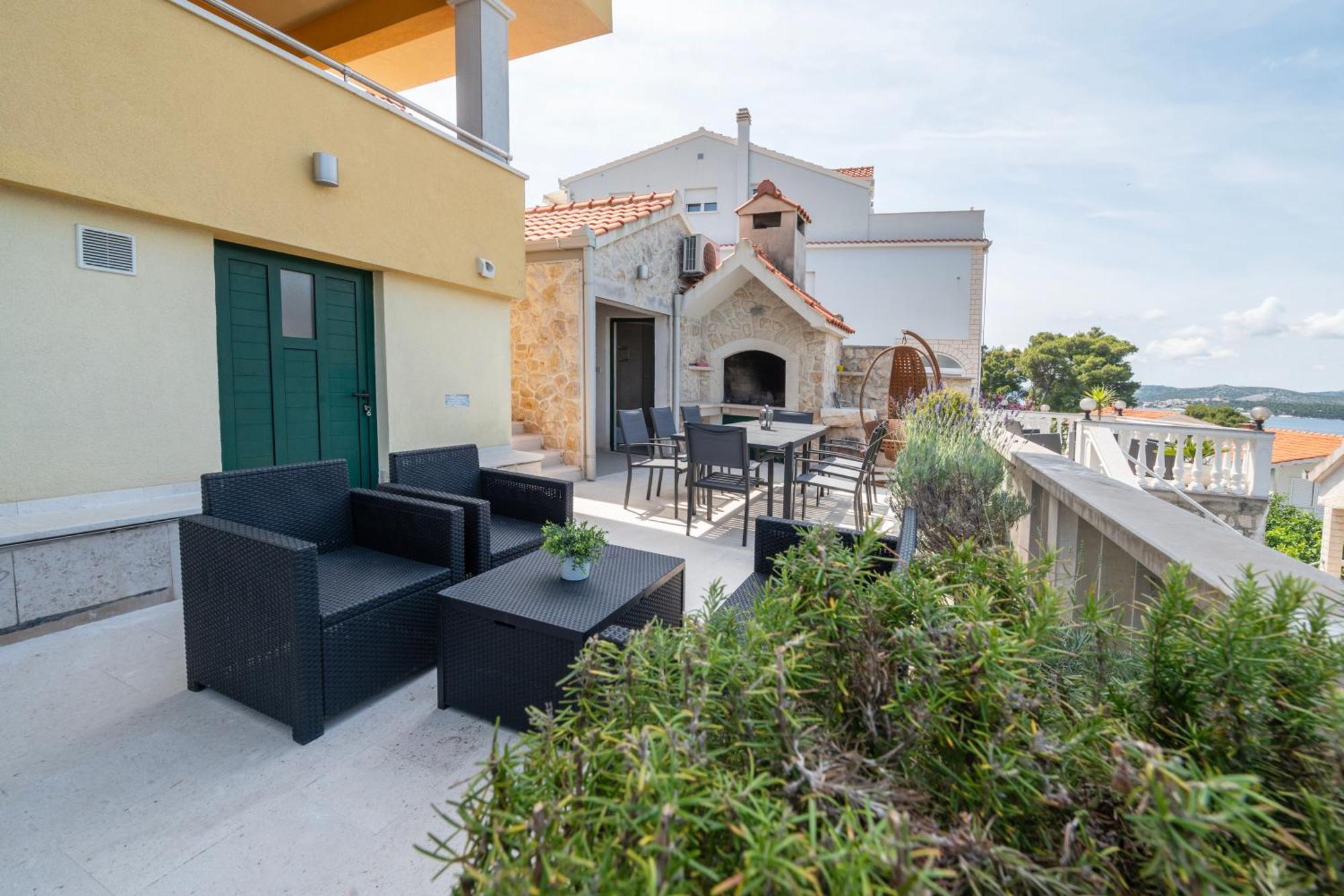 Lavanda Residence With Heated Pool Trogir Split Donji Okrug  Extérieur photo